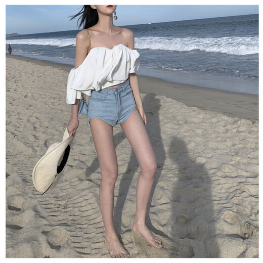 Rongxitu Pantalones cortos de mezclilla de cintura alta de verano Nuevo pantalones calientes irregulares tendencia negra 694 m