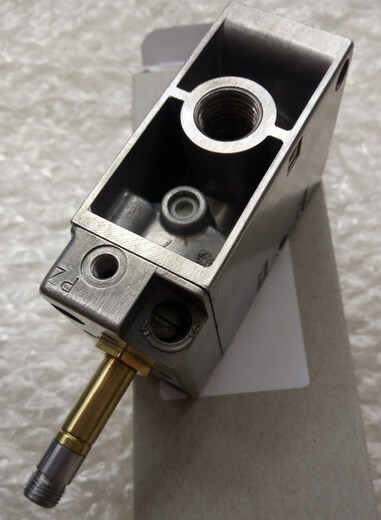 FESTON original imported Festo solenoid valve MFH-3-3/4-S 11968 MFH-3-3/4-S