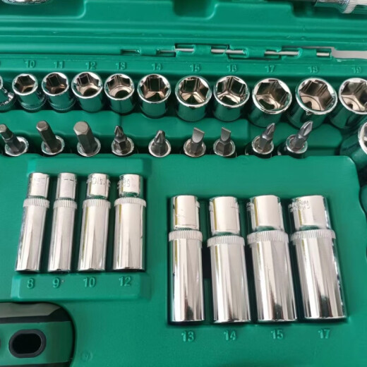 121汽修工具套装工具箱修车工具大全套筒全套扳手工具套装棘轮板 12172齿维修工具