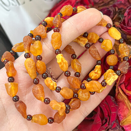 Xinxiangdu Natural Baltic Sea Raw Stone Sea-Drifted Seeds Blood Amber Bracelets for Men and Women Blood Amber Separated Beads Sea-Drifted Seeds Bracelet Approximately 7+mm 4g