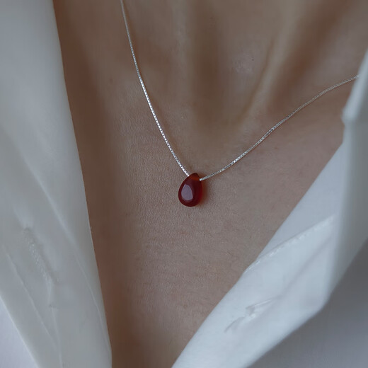 Fat Donglai's same ruby necklace sterling silver blood tears cinnabar red agate pendant women's 2025 new S9 red agate 925 silver necklace (natural material with deep