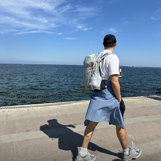 Kitty Hacker 26L Silver Gray Hiking and Mountaineering Travel Backpack for Men and Women Lightweight Waterproof Backpack Pine Leaf Green 26L