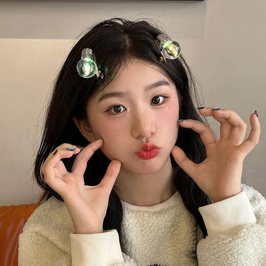 Oein fun and funny hairpins light up light bulb hairpins for women funny simulation flash bangs duck bill one-word clip decoration a pair of light bulb hairpins