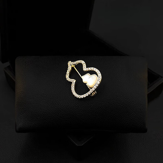 QUAMER Gold Store Auspicious Ruyi Small Gourd Brooch Women's Fritillary Decorated Corsage Fashion Design Suit Gold