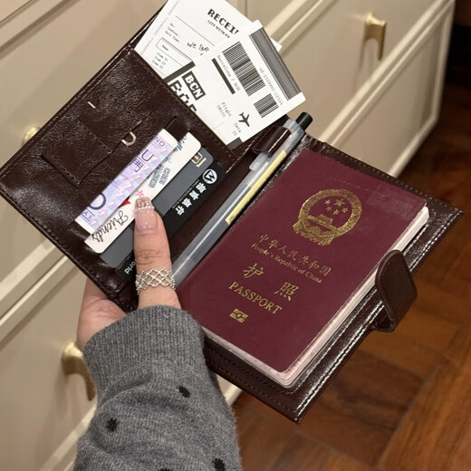 搭扣护照钱包体护照夹多功能旅行卡包机票身份证出国随身收包 主图款棕色 1*1*1cm