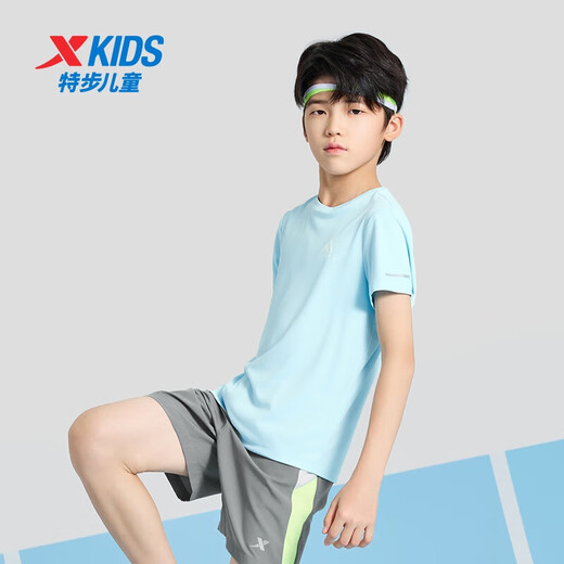 
XTEP (XTEP) children's summer short-sleeved sweater for short T-medium-sized children's boys breathable and comfortable sports and casual T-shirt Sky Blue [9215] 150 cm