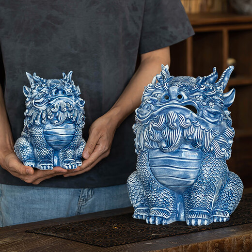 Kitchen tea pet ornaments to attract wealth, creative tea table, tea tray, tea accessories, can be raised, gold-painted Pixiu, gift box