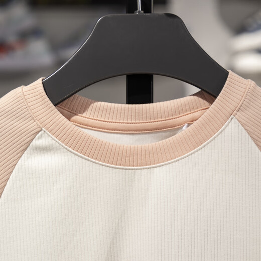 Li Ning verbotene Stadt gemeinsam wundervoller bi Shenghua kurzärmeliges T-Shirt für Frauen 2025 Sommer Schlanker rundes Hals-Kulturhemd AHSV694 MILGY WHITE/SCHOFTLICHE SAKURA Pink AHSV694-4 XS