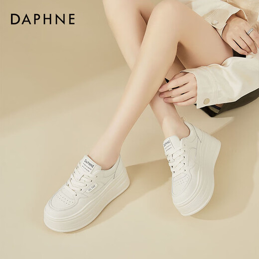 达芙妮（DAPHNE）小白鞋女新款女鞋厚底增高松糕休闲板鞋春款学生鞋子 米色 单层 跟高7cm（春秋款） 37 (235mm) 标准码