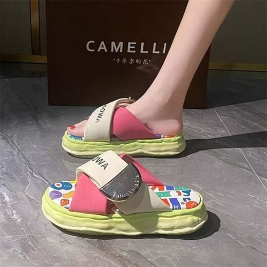 Belle thick-soled sandals for women in summer wear 2025 new internet celebrity super popular niche graffiti beach sandals feel yellow graffiti 36