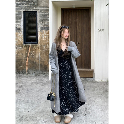
Lexi Beilu vintage Hong Kong-flavored floral dress with slim large size long-sleeved base skirt 3519 black long-sleeved printed skirt L large