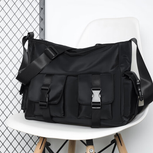 Casual versatile multi-pocket simple solid color large capacity men's crossbody bag black