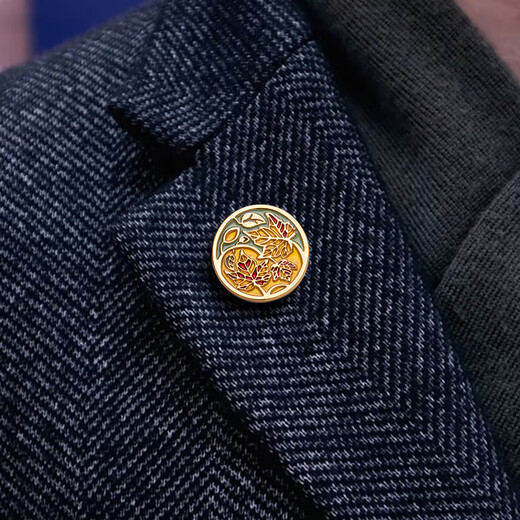 OEIN2025 new brooch badge collar buckle neck corner button men's suit metal badge chest button K124 gold brooch-lucky leaves