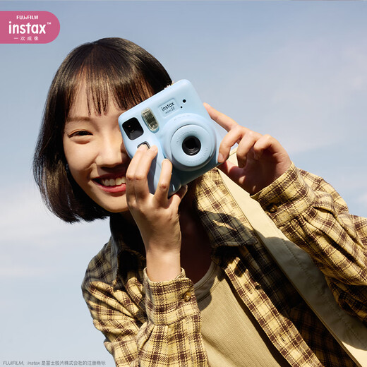 Fuji (FUJIFILM) instant mini SE student model one-shot point-and-shoot camera male and female student model mini 7+/7s/7c upgraded version package includes photo paper blue beautiful freeze-frame package package four standard + 20 pieces of photo paper + silicone case + basic version gift pack