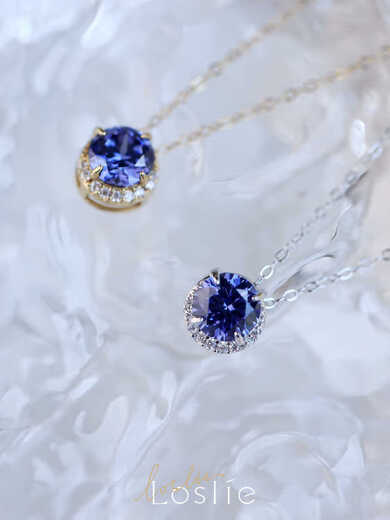 Huaiyin Loslie crescent moon tanzanite purple zirconium diamond moon s925 sterling silver gold-plated necklace clavicle chain sterling silver