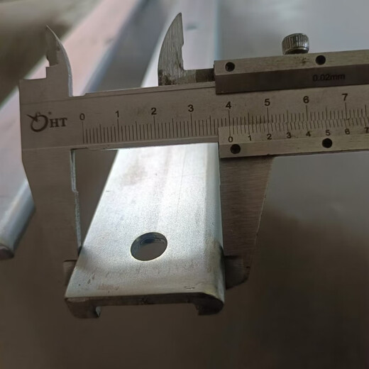 Kezhitu Aufzugshalle Tür und Limousine Tür für Schiebetür Kopf Guide Sanyo Mitsubishi Berlin Universal Hanging Plate Guide Rail/Slat Groove Breite 50 700 Türlänge 1396