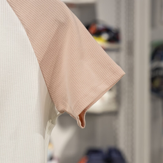 Li Ning verbotene Stadt gemeinsam wundervoller bi Shenghua kurzärmeliges T-Shirt für Frauen 2025 Sommer Schlanker rundes Hals-Kulturhemd AHSV694 MILGY WHITE/SCHOFTLICHE SAKURA Pink AHSV694-4 XS