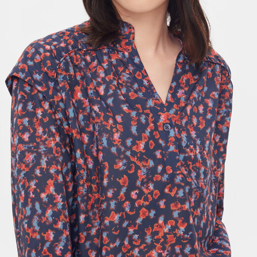 Aigle Spring Outdoor Leisure Simple Trendy estampado V-Ececk Camiseta de manga larga Top para mujeres, estampado de temporada roja ardiente AO686 40 (170/92a)