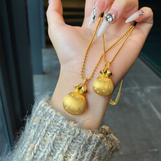 Slightly gifted gold-plated silver-brushed money bag pendant necklace for female Wei Xue of the same style filigree small blessing bag pendant clavicle chain sweater chain brushed money bag pendant gold-filled about 0.4 grams free