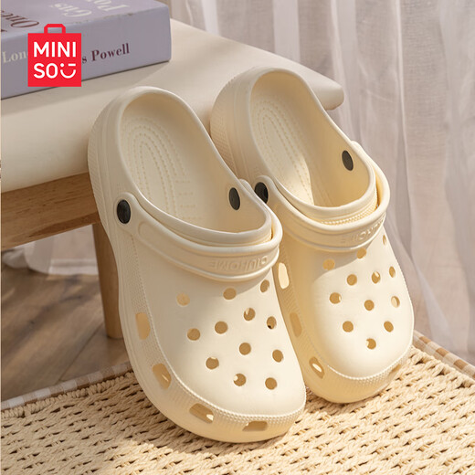 名创优品（MINISO）洞洞鞋男女夏季外穿沙滩凉鞋防滑厚底踩屎感包头凉拖鞋白色38-39