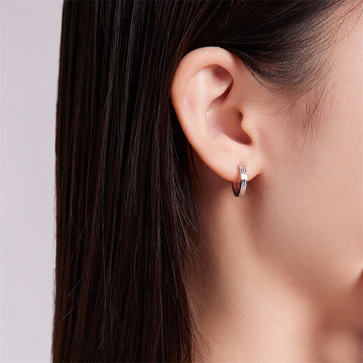 Safir's birthday gift PT950 platinum earrings, fashionable light sand earrings, one pair, about 2.35 grams