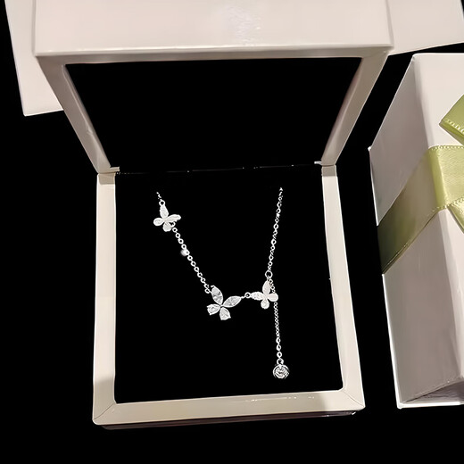 French tassel butterfly necklace women's light luxury niche high-end clavicle chain Christmas Valentine's Day birthday gift for girlfriend Butterfly Dream Necklace