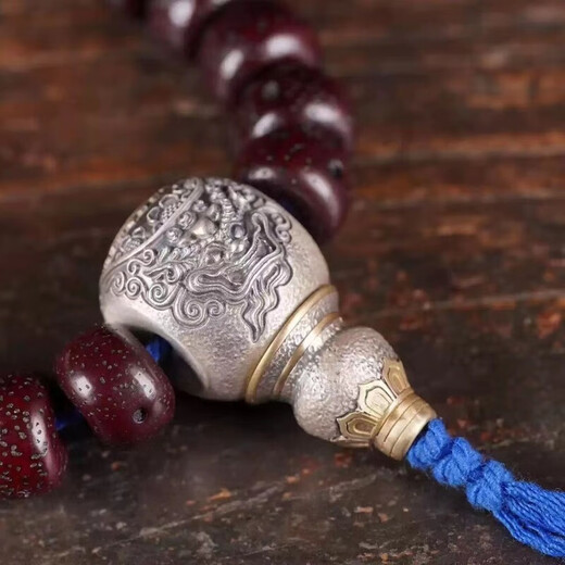 S925 sterling silver Wenwan three-way split Buddha head Amaro classic style wonderful auspicious three-way Buddha head bead string with 31mm height, 18mm thickness, pair of holes 15.5