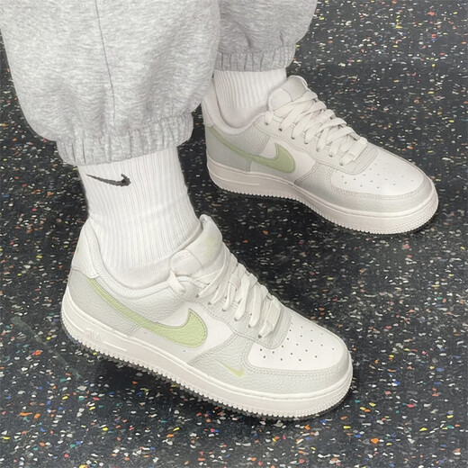 Nike (NIKE) casual shoes women's shoes 2025 summer new sports shoes AF1 Air Force No. 1 low top shoes IB3881-001 IB3881-001 Phantom gray/light military green 38.5