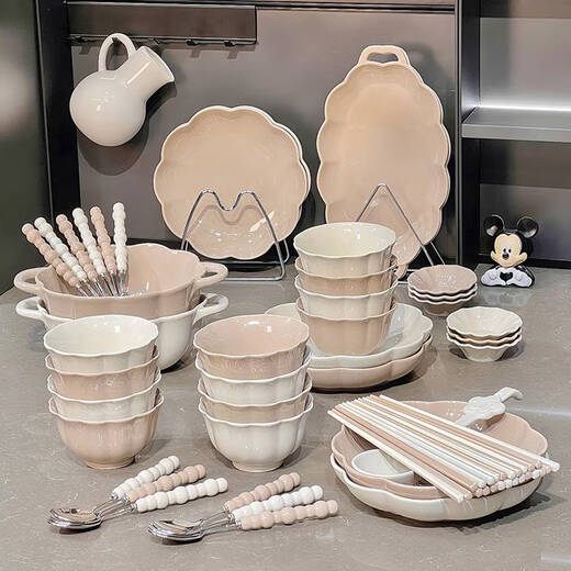 Tazón de mesa y placa de color XMSJ a alta temperatura Conjunto de plato 2024 Tazón de arroz nuevo plato de plato de plato y combinación de palillo 4-6 personas con 4-6 personas Caja de regalo de comida 1355 0 cabezas