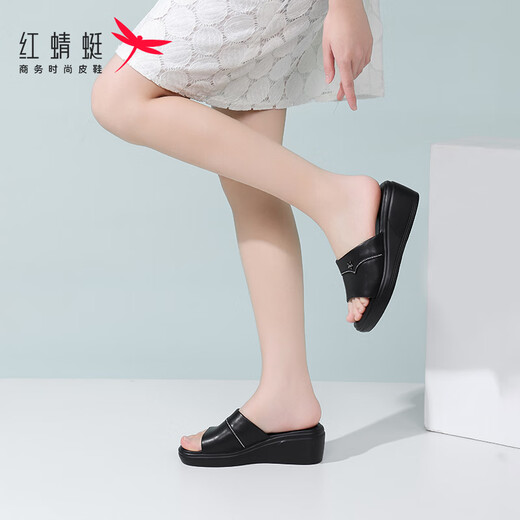 红蜻蜓拖鞋女厚底夏季真皮一字拖家居厚底增高水钻外穿皮拖鞋妈妈凉拖鞋 黑色（跟高6cm） 35