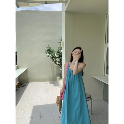 Ji Zhenfei französischer Urlaubsstil Halshalterkleid für Frauen 2025 Sommer Neues Meeres Beach Rock Temperament Schlanker langer Rock Rückenfreier Hosenträger Kleid Blau M Größe