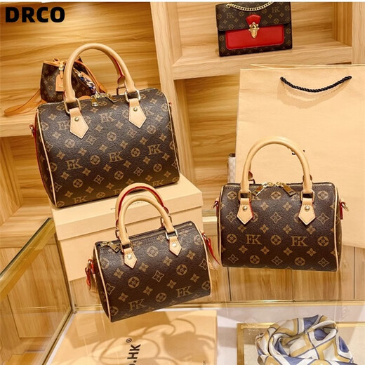 ESDS Hong Kong Brand Bag Bolse para mujeres 2025 NUEVO LUZ de alta gama LUXURY Portable Boston Bag de almohada de un solo hombro Bolsa de cuerpo Cross Brown (Set de caja de regalo)