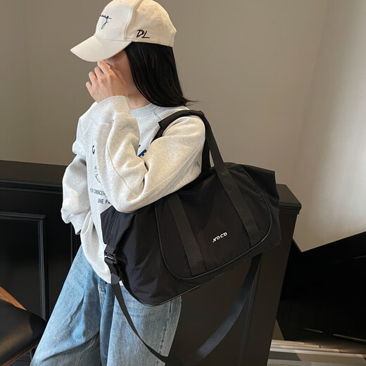 Neue Kurzstrecken-Reisetasche für Frauen mit großer Kapazität Leichtes Duffle Bag Fitness Bag Expansion Vielseitiger Modetrend-Crossbody-Tasche Schwarzer regulärer Stil