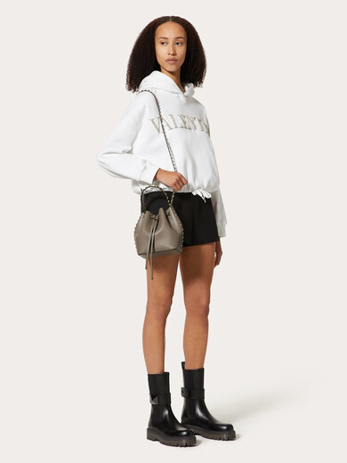 Valentino Women Rockstud Calfskin Eimer Bag Dove Grey Alle Größe