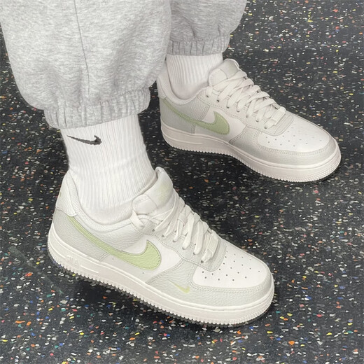 Nike (Nike) Chaussures décontractées Chaussures pour femmes 2025 Summer New Sports Chaussures AF1 Air Force No. 1 Chaussures basse IB3881-001 IB3881-001 Phantom Grey / Light Military Green 38