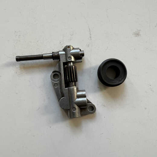 Wen Yijia Customized Oilpumpe und Turbine für Shindaiwa 488 490 575 577 695 Mill Säge geeignet