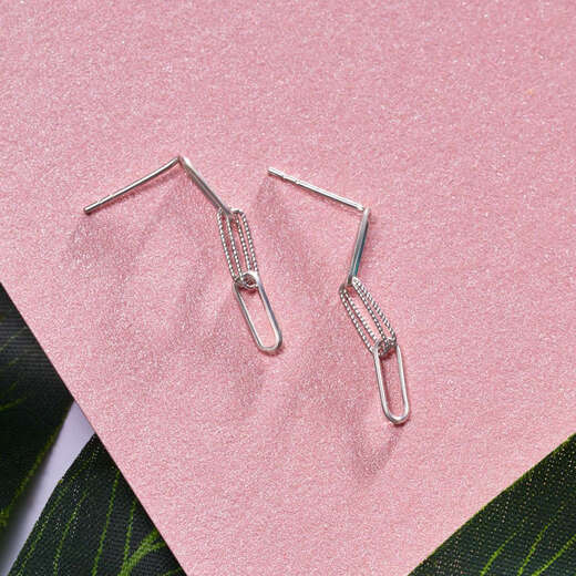 Chao Acer Love Platinum Earrings Women's Earrings for Girlfriend's Birthday Gift Priced at 60 Yuan C Single Model Includes Ear Plugs 0.8g