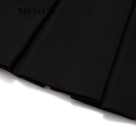 MO&Co. Three-dimensional pleated shorts and culottes, A-line shorts, short skirts, casual pants, high-waisted skirts, Moan