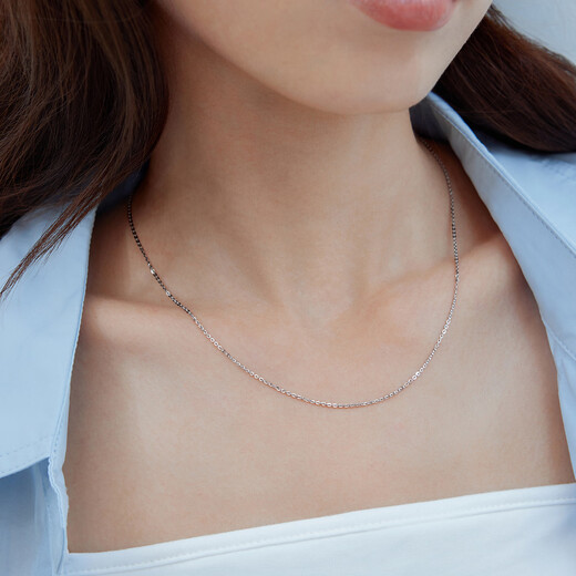 Lukfook Jewelry platinum 950 versatile O-shaped chain platinum necklace plain chain clavicle chain price about 2.88 grams