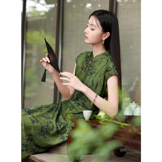 Tres colores [fragancia oscura y sombra escasa] 2025 otoño nuevo vestido de cheongsam mejorado cintura de falda manga corta c
