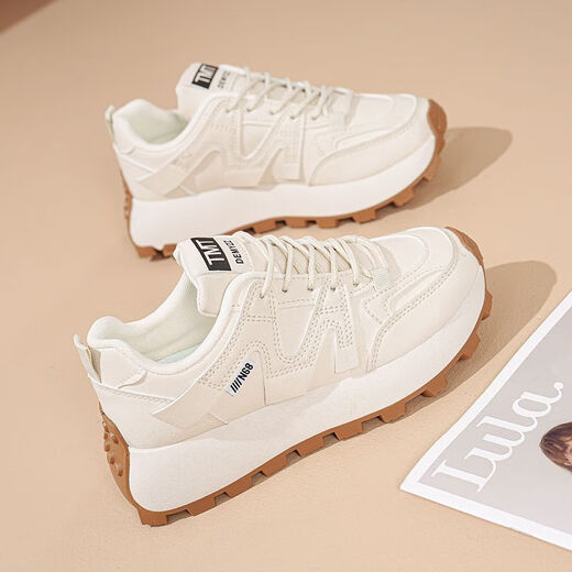 Chaussures Qisa pour femmes en été à la mode d'été, course de chaussures décontractées, Nouvelles chaussures blanches confortables et respirantes arbore les chaussures de papa non glissantes RF-6628 beige 38