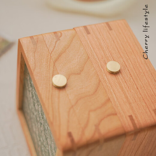 Cherry wood jewelry storage box jewelry box small glass lid jewelry box necklace bracelet exquisite medal solid wood box Jasmine-green lining cloth transparent glass North American cherry