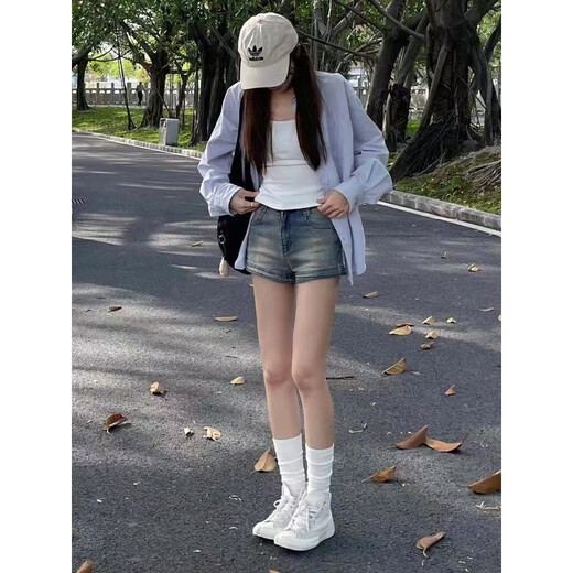 American Hot Girl Denim Shorts für Frauen im Sommer 2025 neuer Retro Old High Taille Slimming Elastic A-Line Hot Hosen Trendy Hell Blue L.