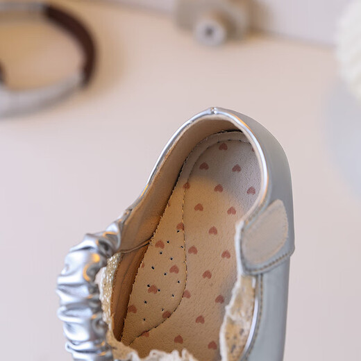 Baby girl princess shoes fashionable and elegant girls leather shoes 2025 new autumn soft sole non-slip princess pumps red 27 inner length 16.5cm