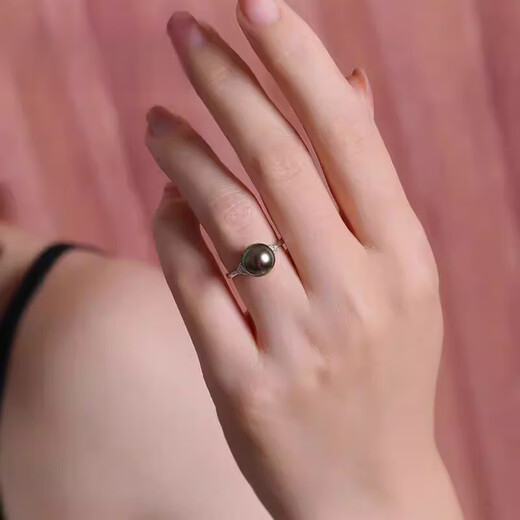 Fat Donglai purchased the same Tahitian black pearl ring, aurora malachite green 18 gold diamond, round seawater pearl, malachite green pearl 10mm