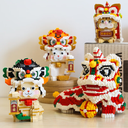 砚玺新年系列拼装图插积木玩具摆件中国风舞醒狮小颗粒男女孩蛇年礼物 绿色 9272 洋洋得意