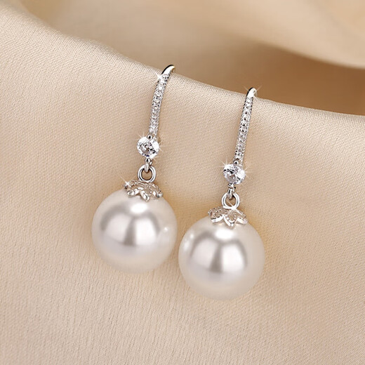 Centennial-old Fenxiang s925 sterling silver pearl earrings Jurchen silver earrings retro pearl earrings 2025 new earrings diamond ear hook tori white 12mm temperament