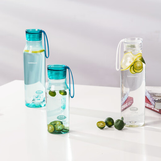 Plastikwasserbecher Sport Sommer tragbarer Becher Tritan Fitness männlicher Becher ins Student weiblich 750 ml (quadratische Flasche) grün ABF756MIT