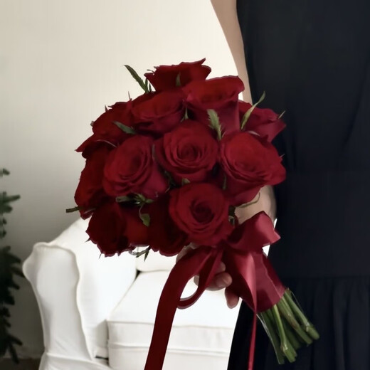 Rosas rojas simuladas de Weici y pequeño libro rojo en el mismo ramo de boda rosa rosa rosa novia de la novia sosteniendo flores rosa roja rama individual