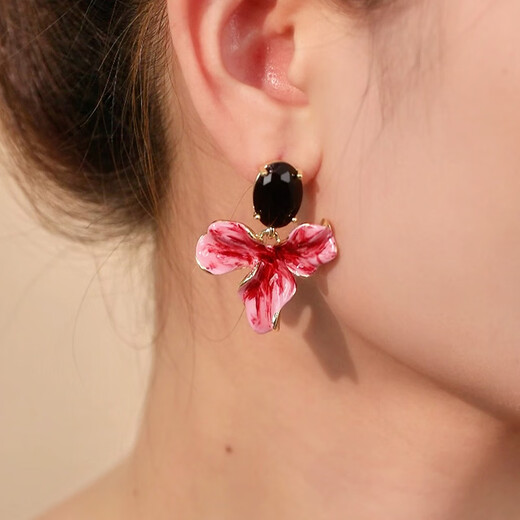 Qlady iris flower earrings female temperament high-end red earrings women 2025 new light luxury silver needle earrings birthday gift